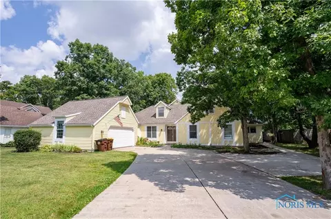 1102 Anthony Wayne Blvd, Defiance, OH 43512