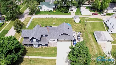 303 N Squire St, Holgate, OH 43527 photo 2