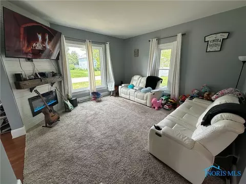 303 N Squire St, Holgate, OH 43527 photo 13