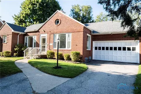 2013 Bretton Pl, Toledo, OH 43606