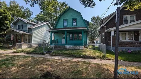 825 Clark St, Toledo, OH 43605