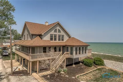 11985 Dyke Rd, Curtice, OH 43412