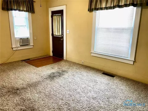 352 E 5th St, Elmore, OH 43416 photo 9