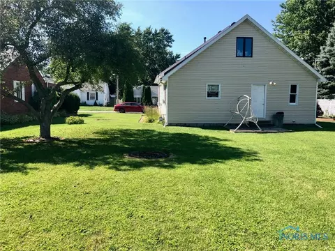 352 E 5th St, Elmore, OH 43416 photo 6