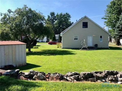 352 E 5th St, Elmore, OH 43416 photo 7