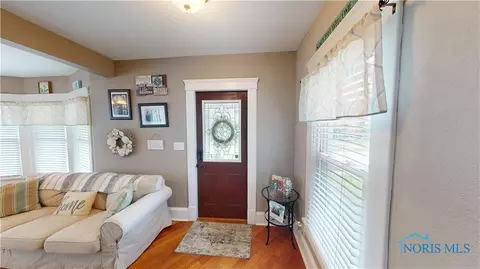 229 White St, Clyde, OH 43410 photo 5