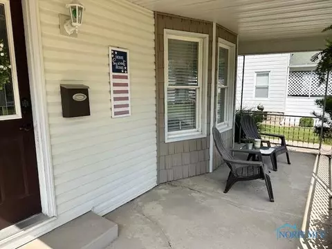 229 White St, Clyde, OH 43410 photo 4