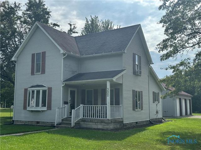 302 S Pine St, Deshler, OH 43516
