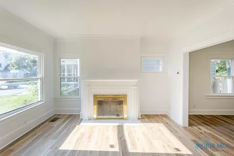 2032 Perth St, Toledo, OH 43607 photo 8