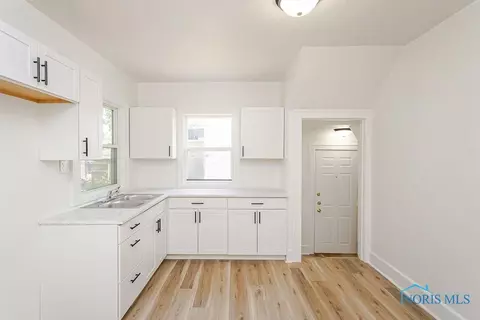 2032 Perth St, Toledo, OH 43607 photo 13