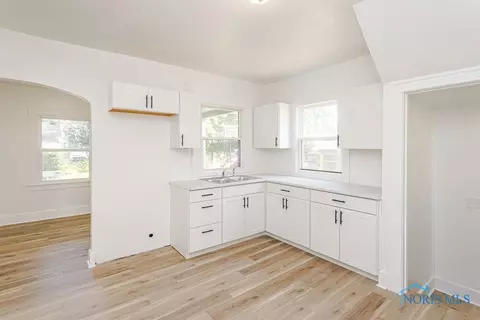 2032 Perth St, Toledo, OH 43607 photo 20