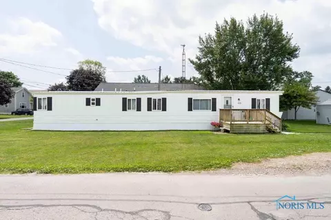 405 W Cooper St, Mccomb, OH 45858