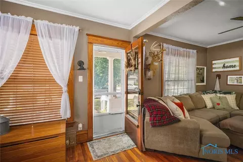 103 W 8th St, Genoa, OH 43430 photo 6