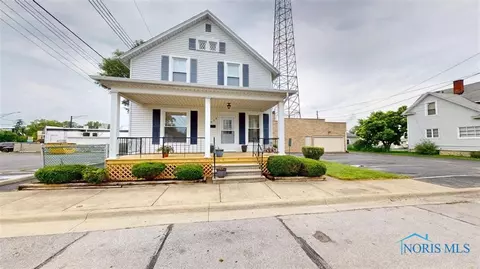 908 Baker St, Fremont, OH 43420