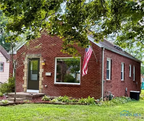 4205 Garrison Rd, Toledo, OH 43613