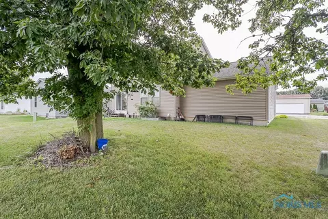 2159 Redbud Ln, Delta, OH 43515 photo 5
