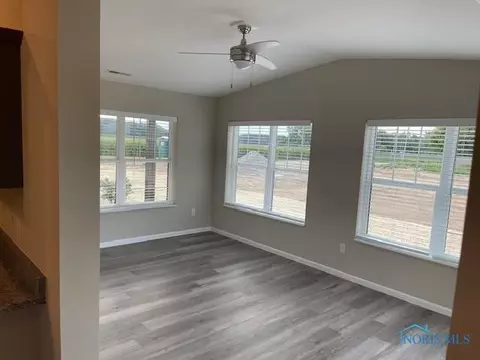 510 N Adrian St, Lyons, OH 43533 photo 9