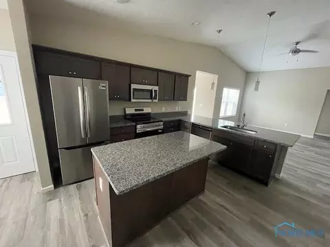 510 N Adrian St, Lyons, OH 43533 photo 16