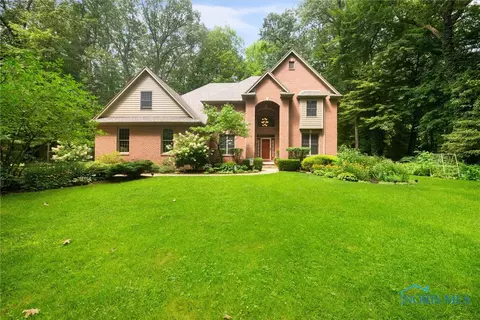 1136 Wentworth, Holland, OH 43528