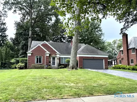 3021 Kenwood Blvd, Toledo, OH 43606