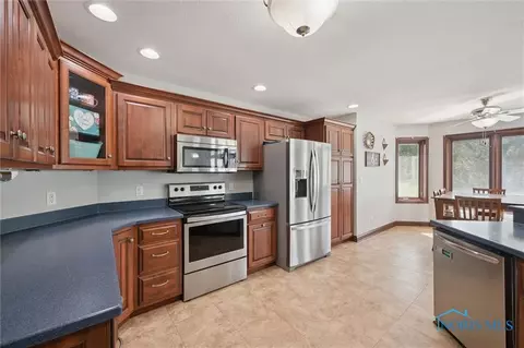 1402 Whetstone Dr, Bryan, OH 43506 photo 14