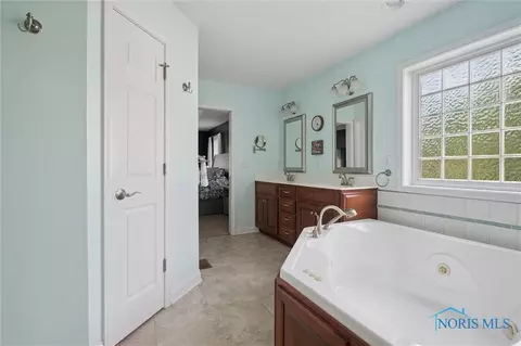 1402 Whetstone Dr, Bryan, OH 43506 photo 25