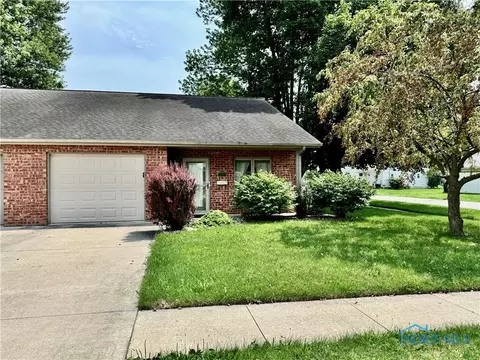 127 Dixon Ave, Hicksville, OH 43526