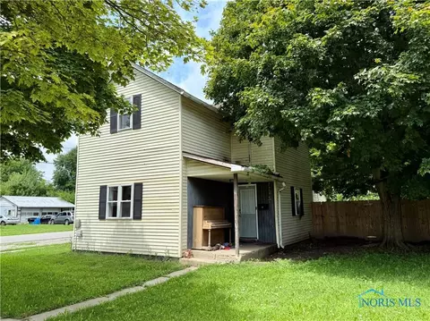 126 W Hicks St, Hicksville, OH 43526