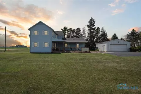 15400 Kellogg Rd, Bowling Green, OH 43402