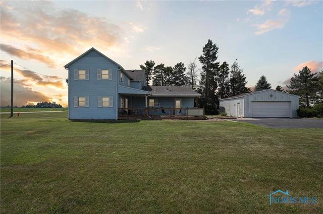 15400 Kellogg Rd, Bowling Green, OH 43402