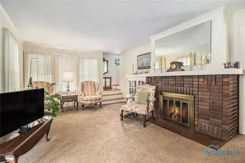 616 River Rd, Maumee, OH 43537 photo 5