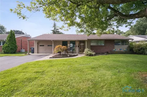 3161 Gracewood Rd, Toledo, OH 43613