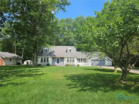 328 Northwood Dr, Defiance, OH 43512