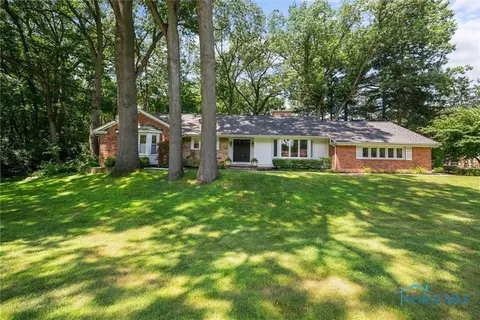 4139 Nantuckett Dr, Toledo, OH 43623