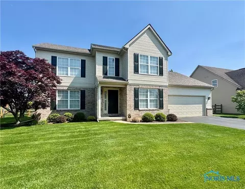 1443 S Redhawk Dr, Perrysburg, OH 43551