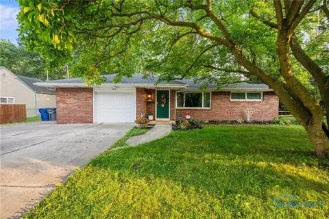 3813 Glendale Ave, Toledo, OH 43614