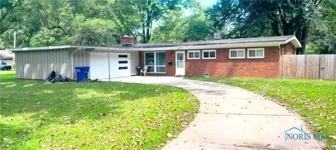 1834 Sandringham Dr, Toledo, OH 43615