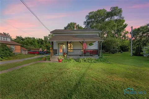 321 W Front St, Pemberville, OH 43450