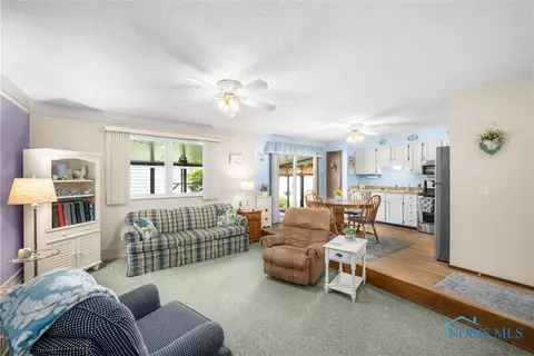 3039 Springtime Dr, Oregon, OH 43616 photo 6