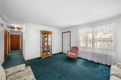 3039 Springtime Dr, Oregon, OH 43616 photo 5