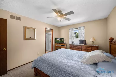 3039 Springtime Dr, Oregon, OH 43616 photo 15