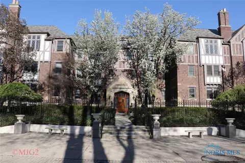 2200 Scottwood Ave #2, Toledo, OH 43620