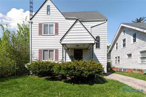 1442 Schuyler Rd, Toledo, OH 43612