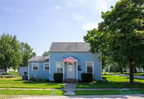 503 W 6th St, Genoa, OH 43430