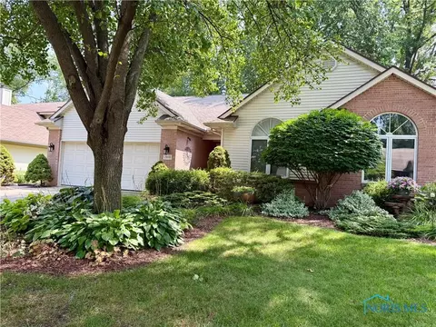 2910 Stoneleigh Dr #2910, Toledo, OH 43617