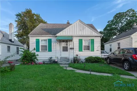 451 W Crawford Ave, Toledo, OH 43612