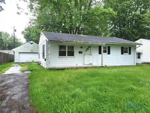 617 Broadway St, Fostoria, OH 44830
