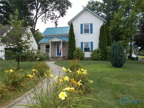 755 W Clinton St, Napoleon, OH 43545