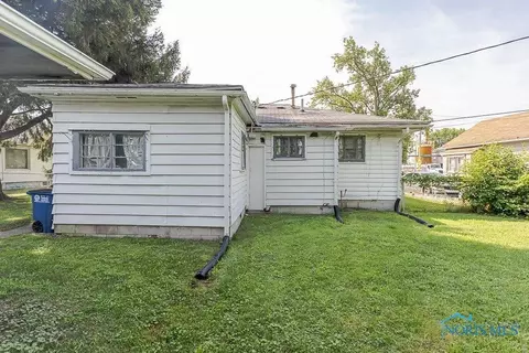 1614 Campbell St, Toledo, OH 43607 photo 3