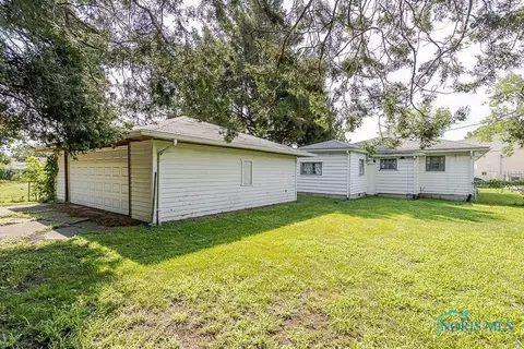 1614 Campbell St, Toledo, OH 43607 photo 2